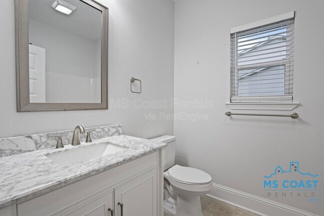 Building Photo - 15328 Oak Creek Cove