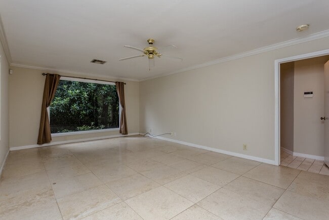 Building Photo - 1230 Timbergrove Ln