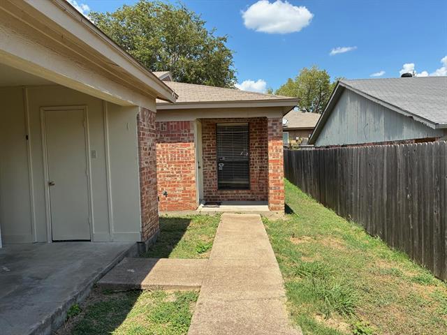 Building Photo - 10252 Maverick Dr