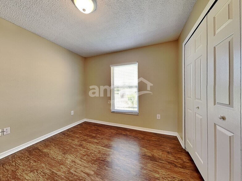 Building Photo - 233 Southbridge Cir