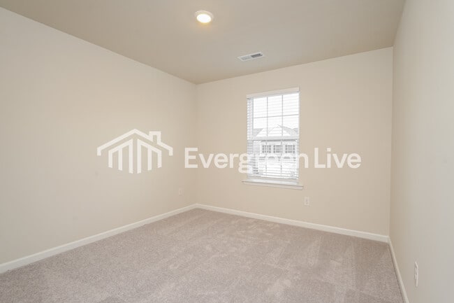 Building Photo - 823 Pear Blossom Ct