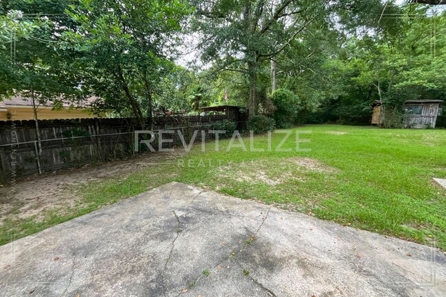 Building Photo - Move-in Ready 3 Bed 1 Bath Home!