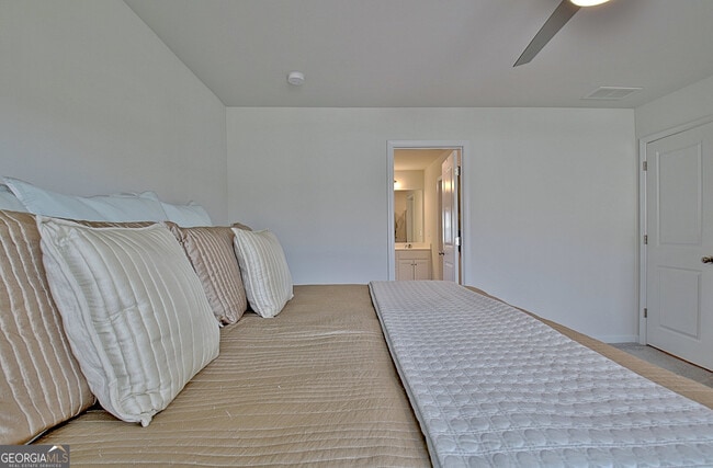 Building Photo - 8077 Rudder Cir