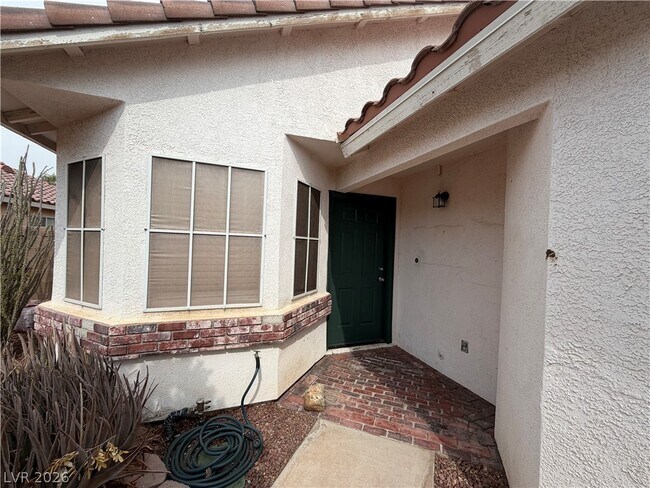 Building Photo - 5905 Silver Heights St