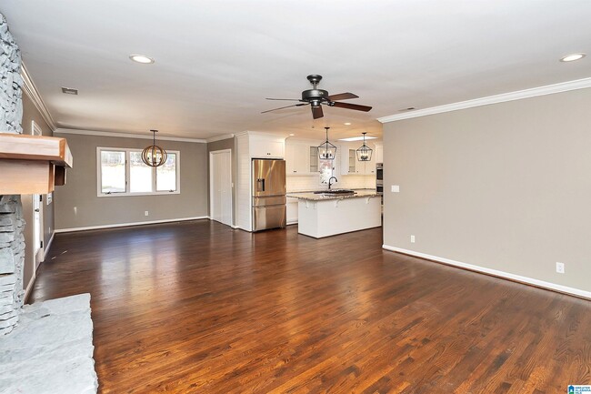 Building Photo - 2005 Chestnut Rd