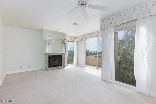 Building Photo - 8949 Diamond Falls Dr