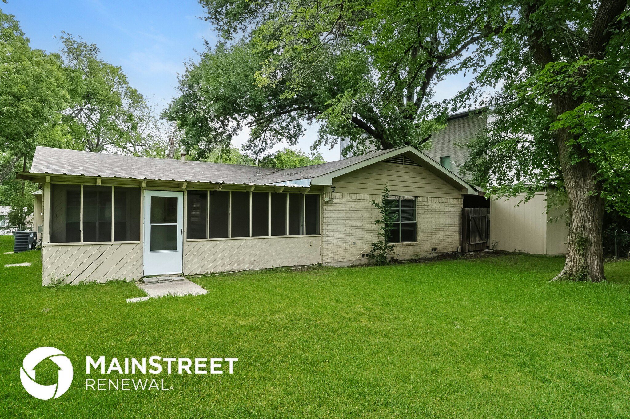 Building Photo - 1706 Enchanted Ln