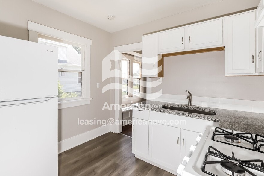 Building Photo - 5621 N 29th St