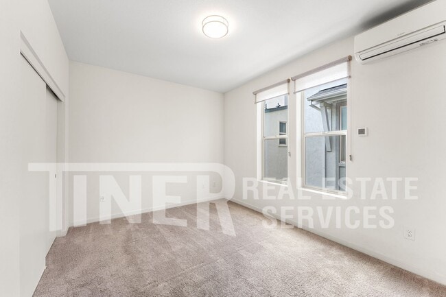 Building Photo - 266 Box Lane-