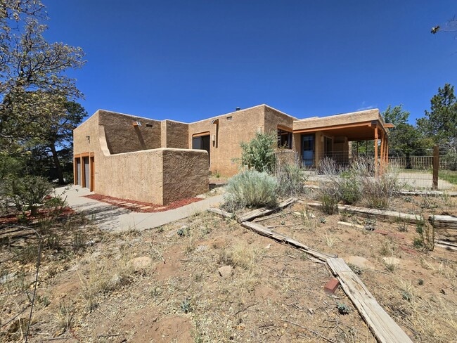 Building Photo - Turnkey Barranca Mesa Cul-de-sac Home