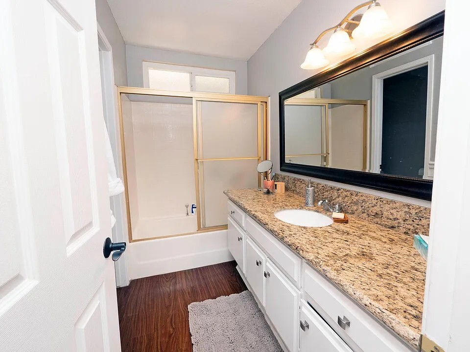 Downstairs bathroom #2 - 4207 Rimcrest Dr