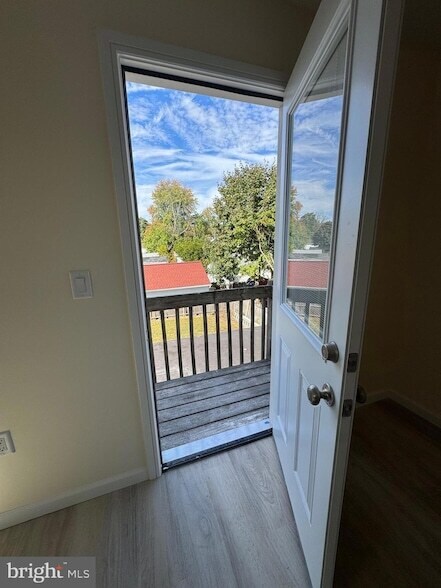 Building Photo - 109 E Park Ave