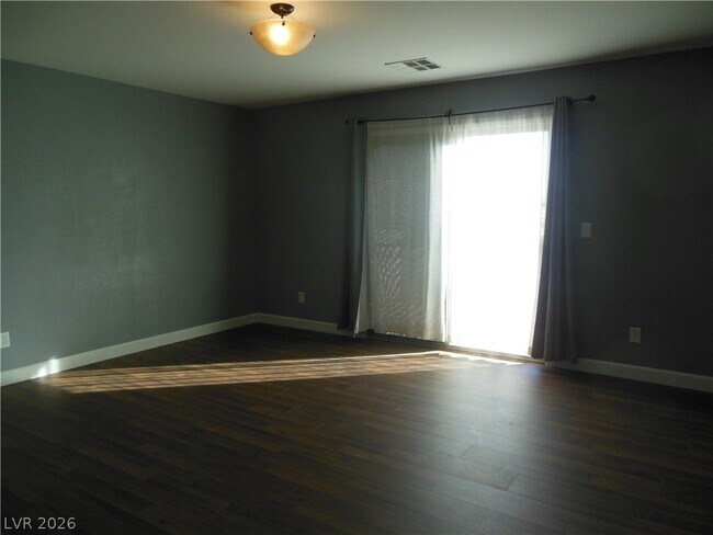Building Photo - 5546 Spruce Hill Ct
