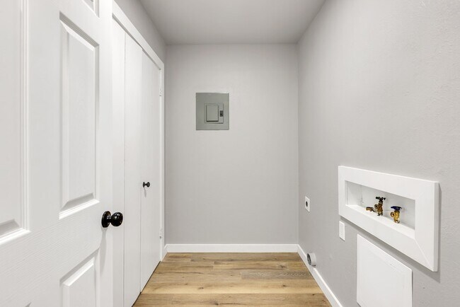 Building Photo - 1426 Cumberland Rd