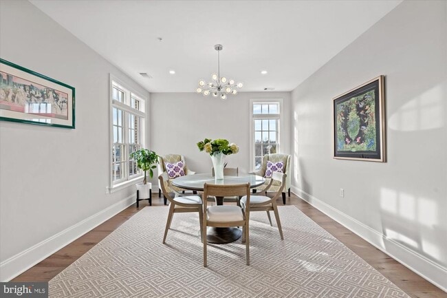 Building Photo - 600 Second St