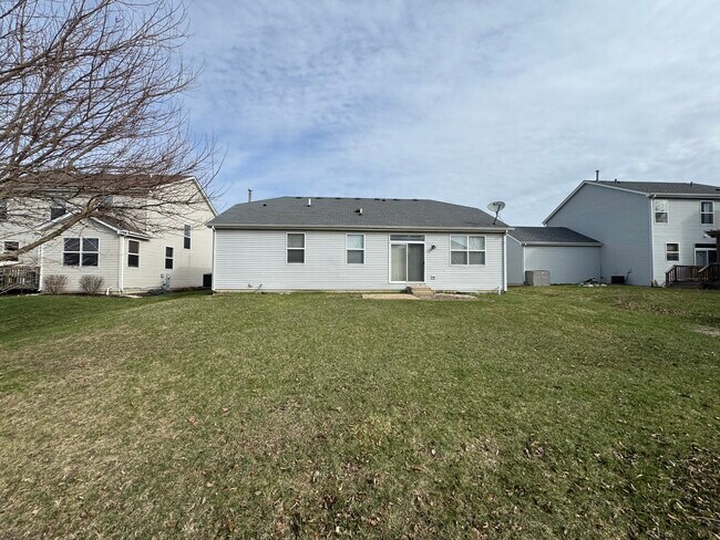 Building Photo - 1991 Westridge Pl