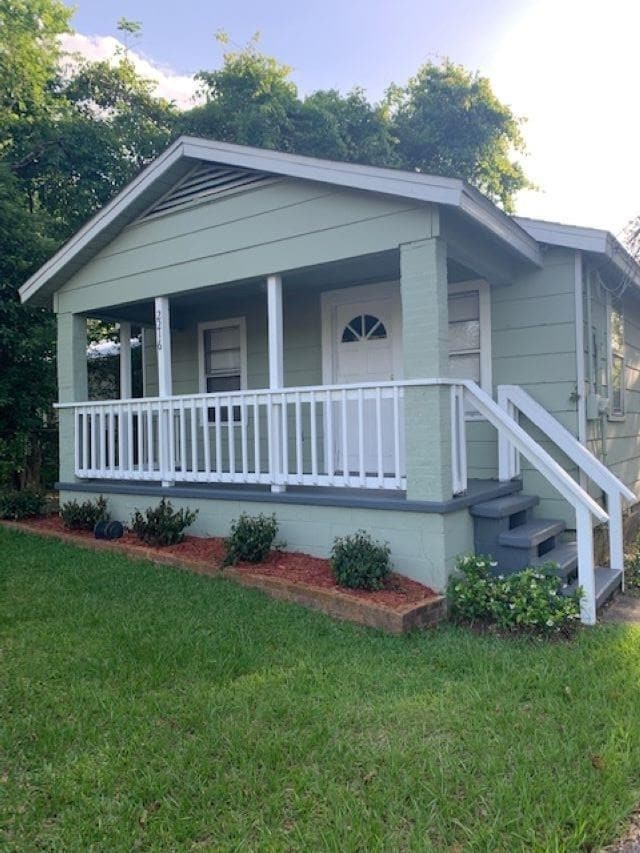 Primary Photo - 2216 Saxon St