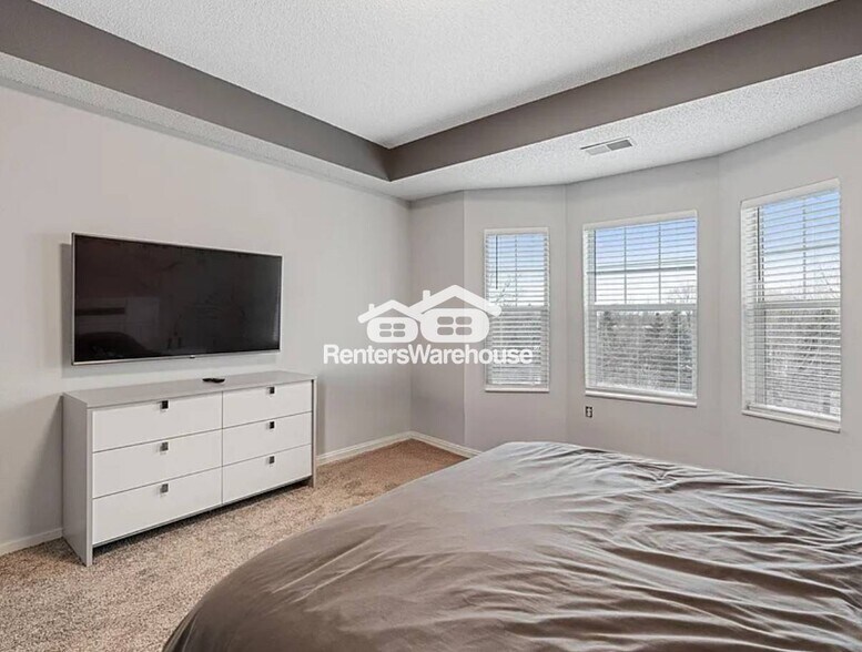 Building Photo - 3800 85th Ave N