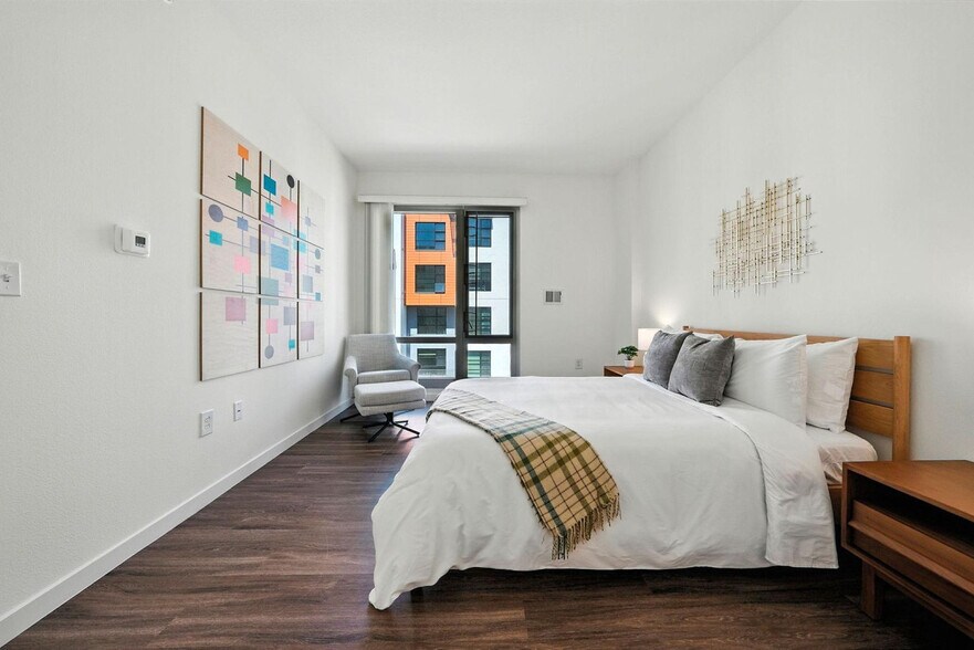 Building Photo - 1201 4th St