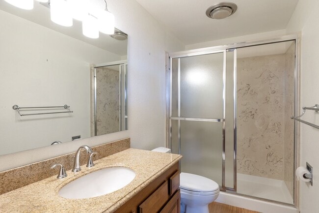 Building Photo - CLICK "REQUEST A TOUR" NOW!