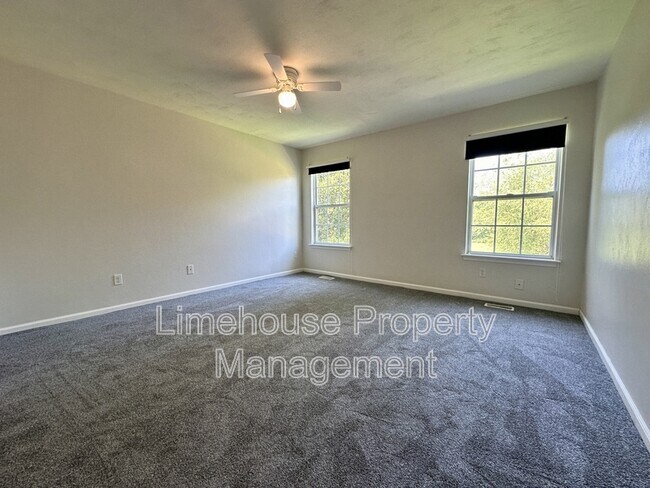 Building Photo - 4412 Valera Ct