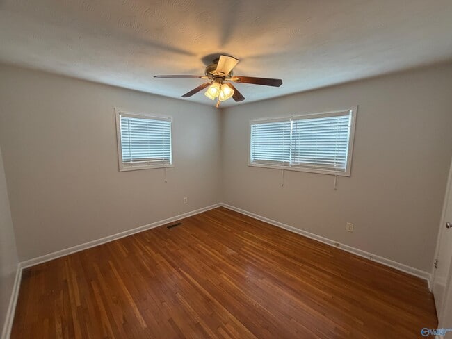 Building Photo - 756 Morris St SW