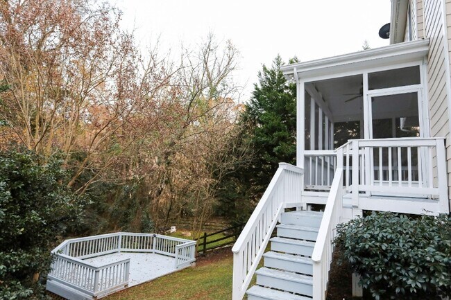 Building Photo - 2124 Sablewood Dr