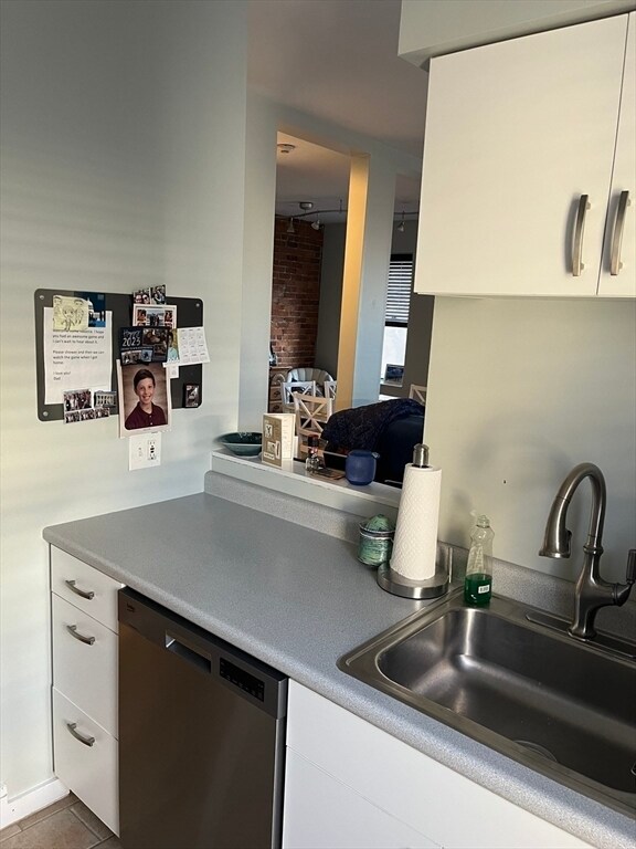 Building Photo - 14 Linwood St