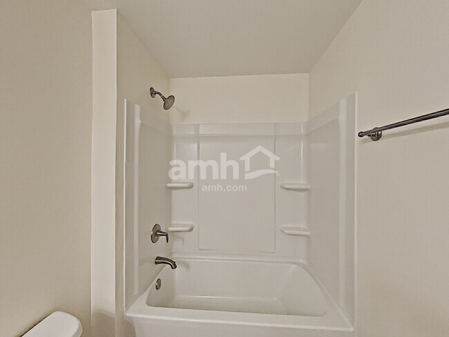 Building Photo - 159 Makenna Dr