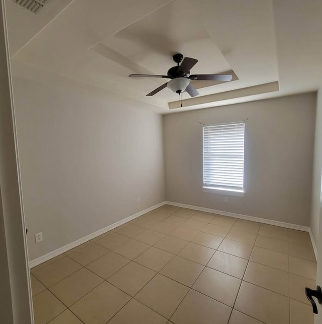 Building Photo - 3611 Spicewood Dr