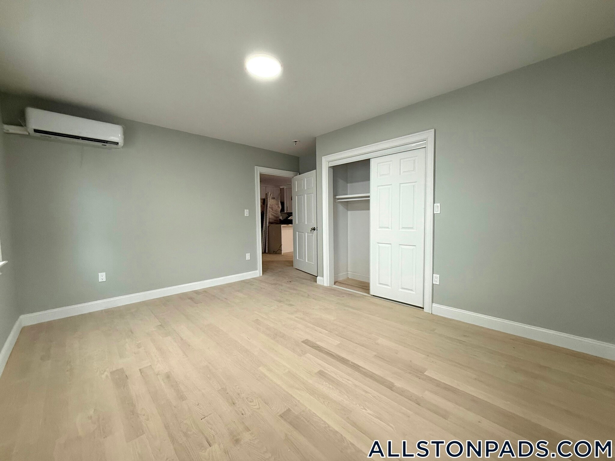 Building Photo - 8 Brentwood St