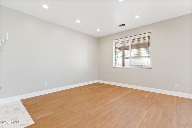 Building Photo - 5909 Viking