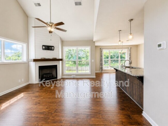 Building Photo - 384 Wingfield Dr