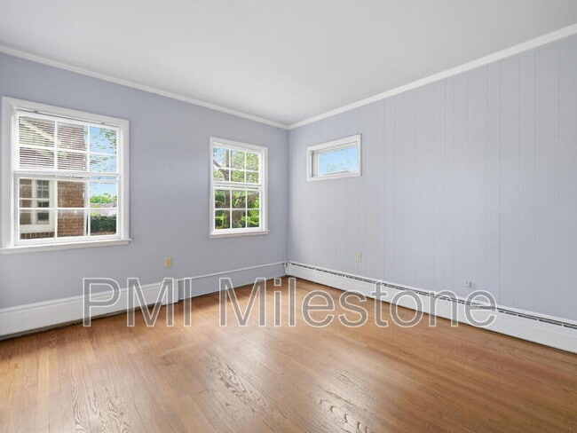 Building Photo - 323 N Potomac St