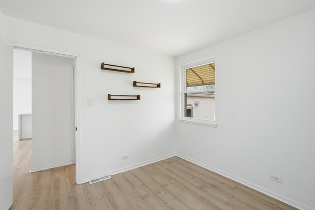 Building Photo - 2506 Rusty Dr