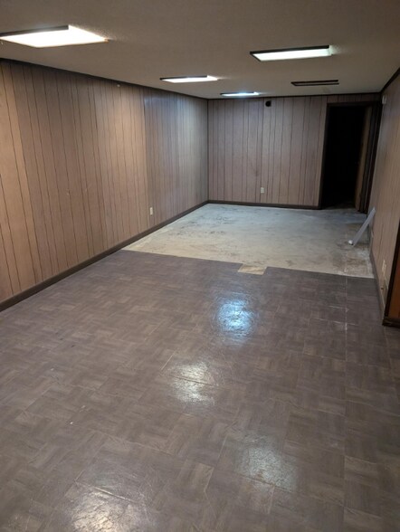 Building Photo - 1121 Dover St