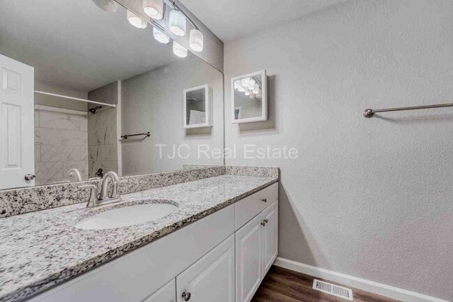 Building Photo - 20390 E 40th Ave