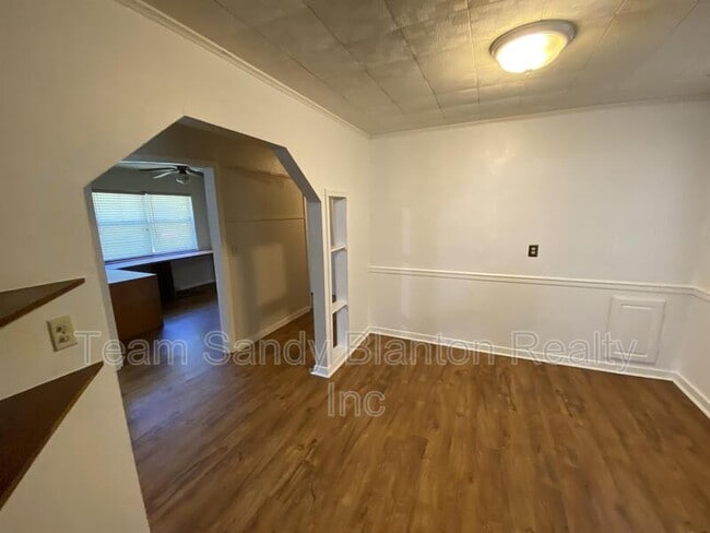 Building Photo - 4416 Creighton Rd