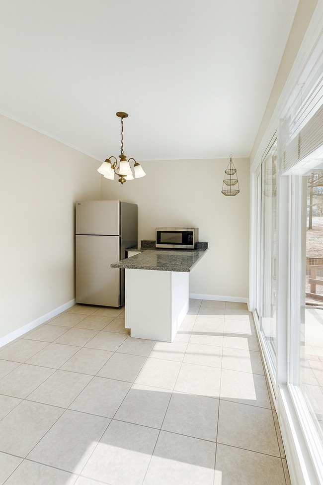 Building Photo - 211 N Campbell St