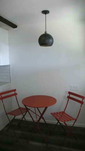Building Photo - 754 N Avenue 66