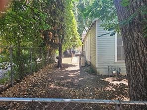 Building Photo - 704 W 22nd St