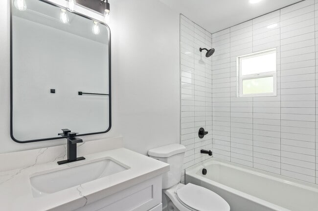 Building Photo - 2002 S Dateland Dr