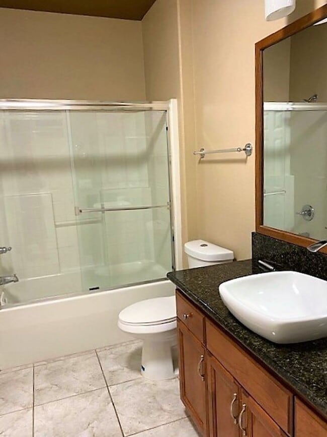Building Photo - 518 Castenda Dr
