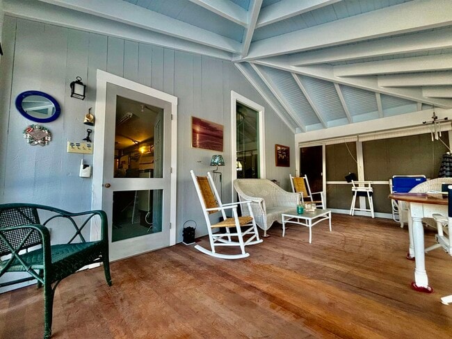 Building Photo - 104 Woodland Rd