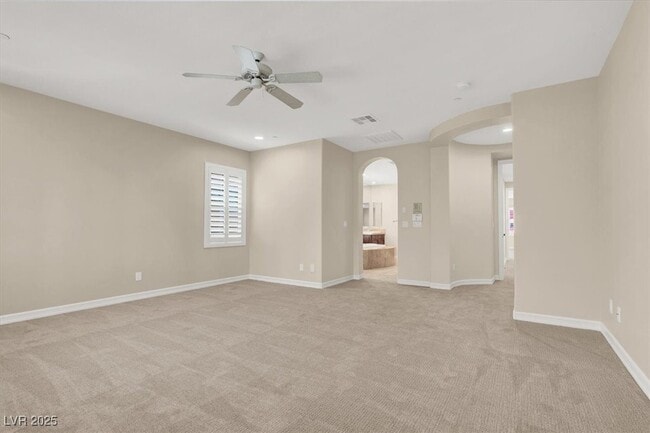 Building Photo - 74 Contrada Fiore Dr
