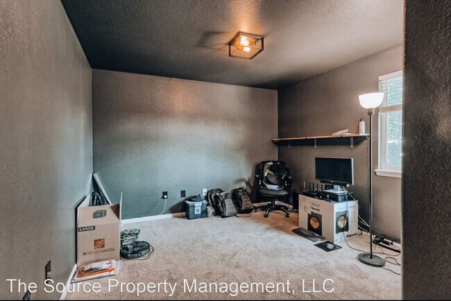 Building Photo - 5 br, 3.5 bath House - 1768 Twin Lakes Cr
