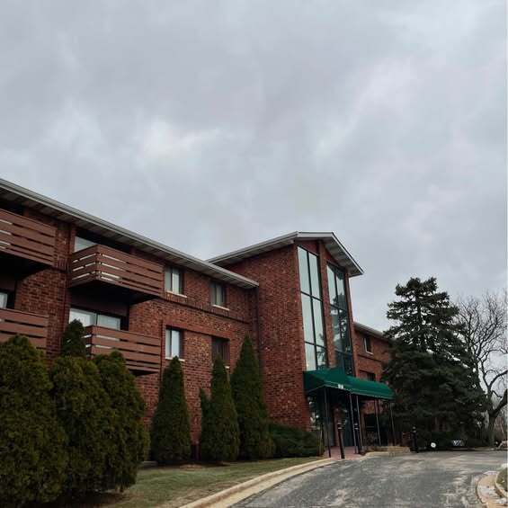 Building Photo - 1618 S 115th Ct