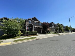 Building Photo - 1811 77th Ave SE