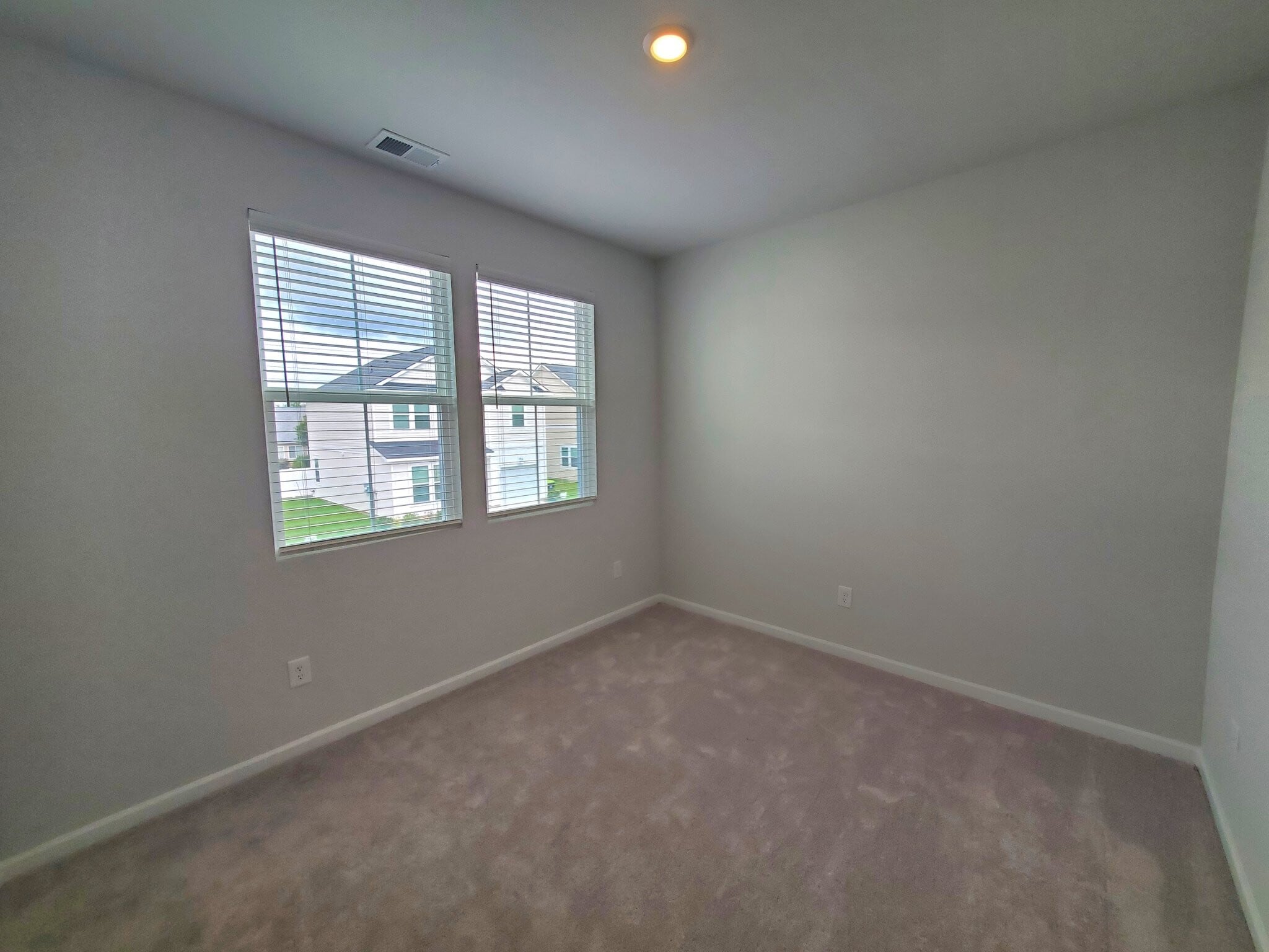 Building Photo - 174 Cypress Holw Dr