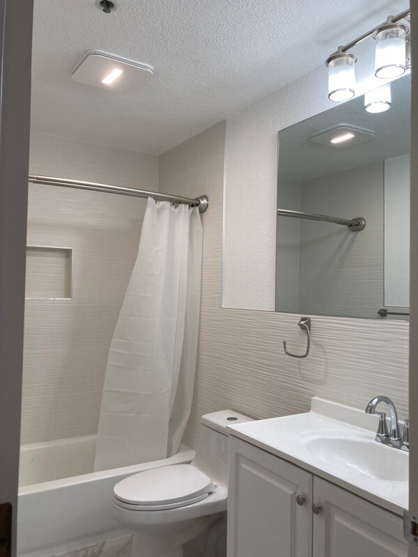 Building Photo - 1756 Filbert St